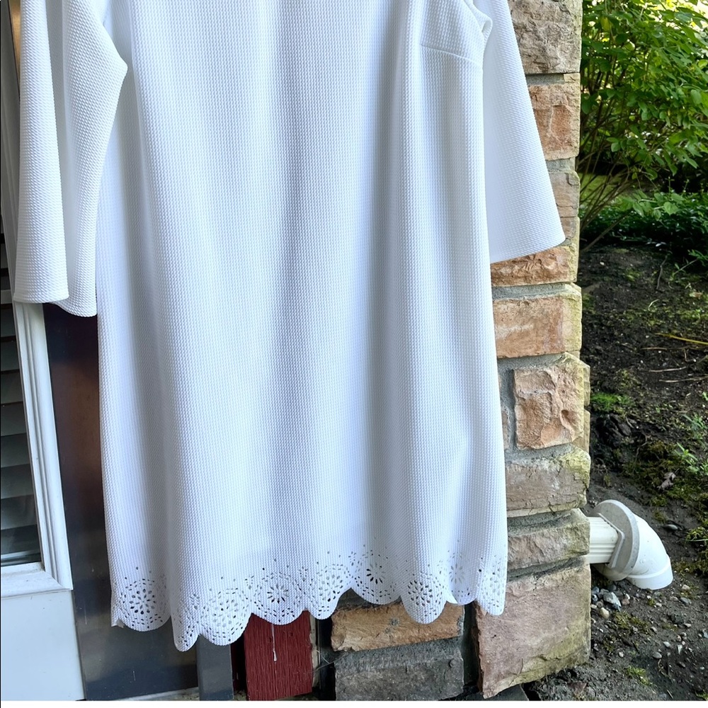 (2/$20 sale!) Bobeau white keyhole lace bottom dress - Picture 8 of 8